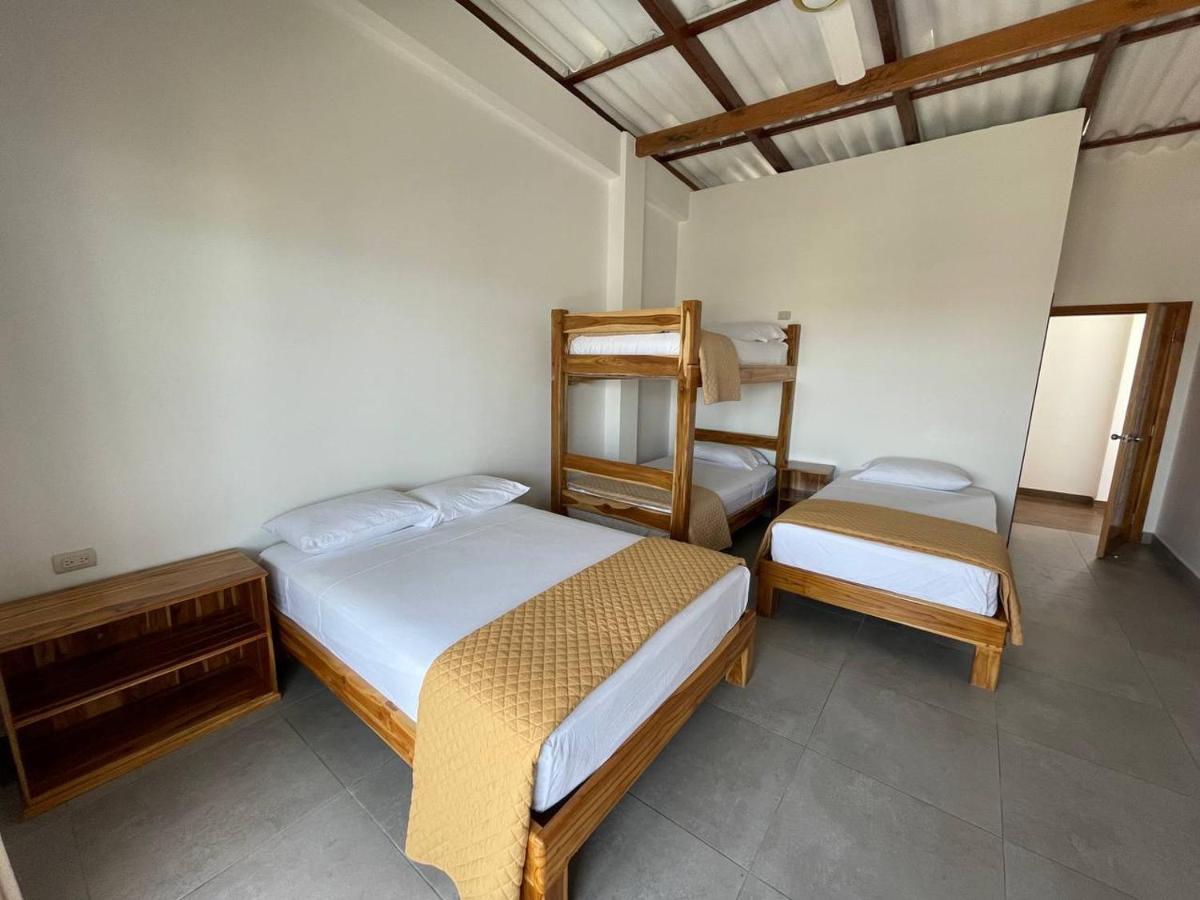Samana Hostal, Puerto Engabao